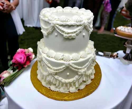 2 Tier Elegant Scroll Design Wedding or Anniversary Cake