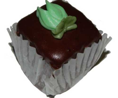 Petit Four - Chocolate Cake