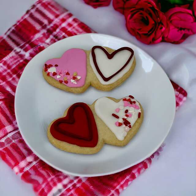 Double Heart Decorated Cookie (12)