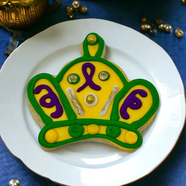 King Cake Crown Cutout Cookies (12)