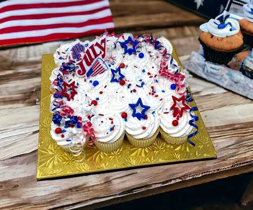 Cupcake Explosion! - (16 Cupcakes)